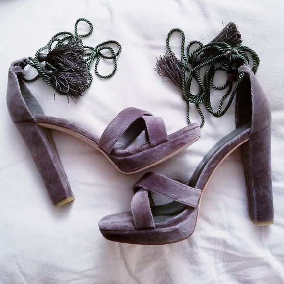 NWOT Joie Nadev Grey Lace-Up Sandals, size 9 - Picture 1 of 4